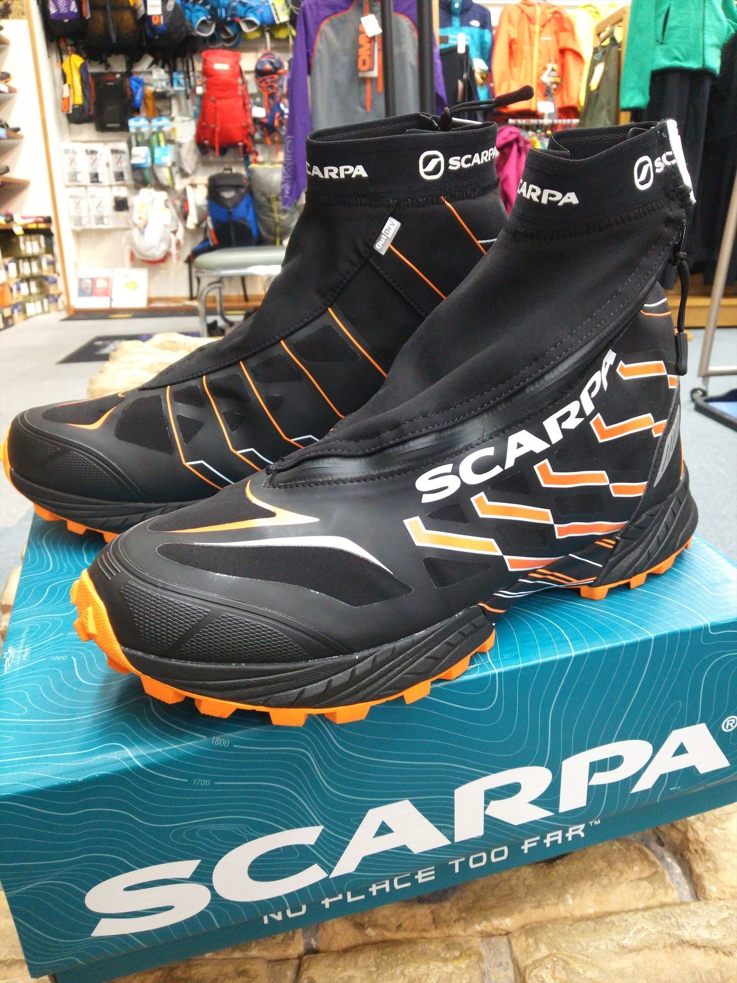 SCARPA ニュートロンG 登場！！: ラリーグラス大名