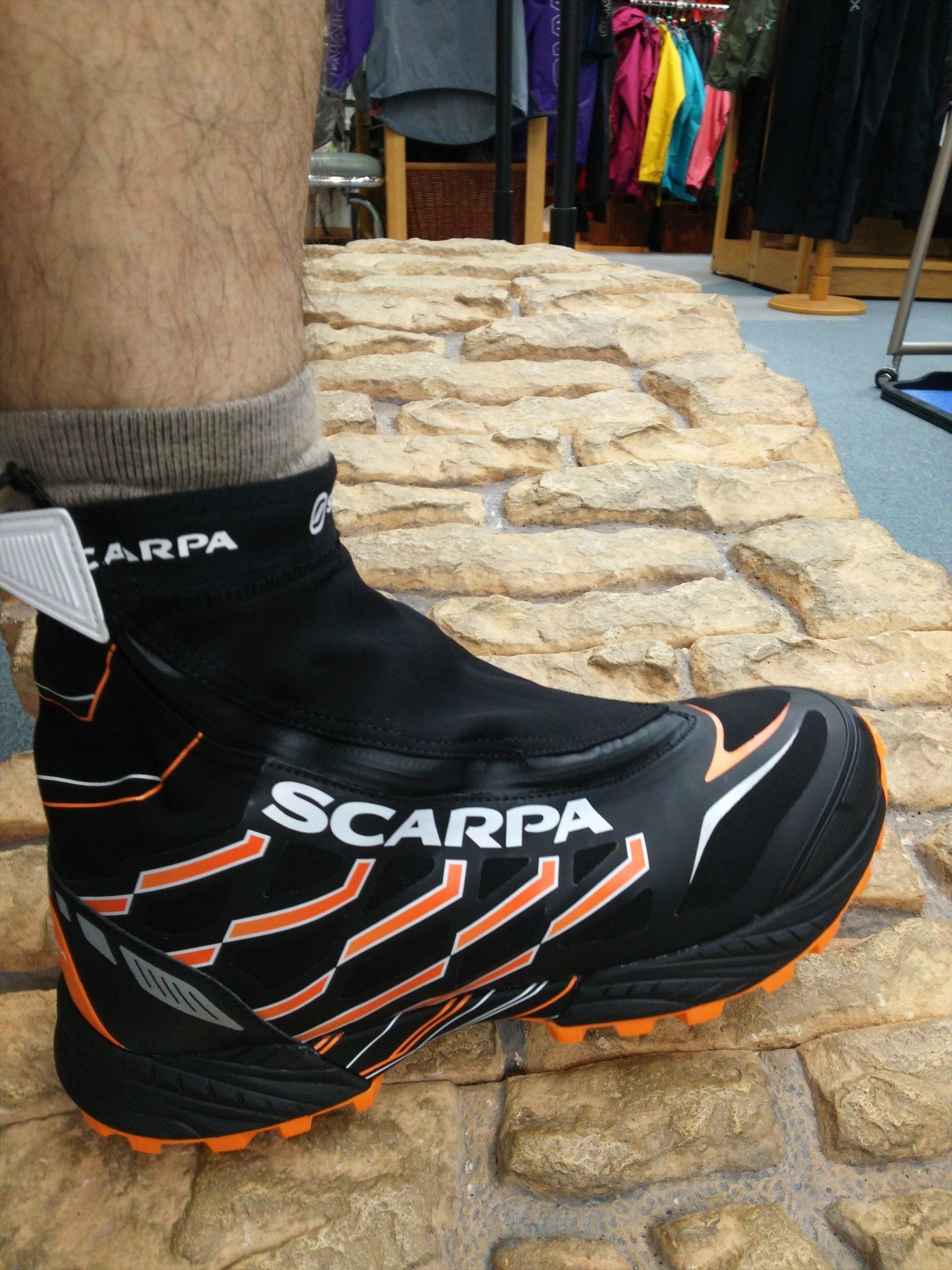 SCARPA ニュートロンG 登場！！: ラリーグラス大名